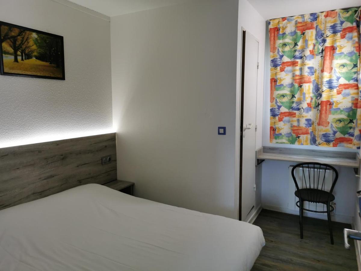 Alpha Hotel Bouafle Ngoại thất bức ảnh