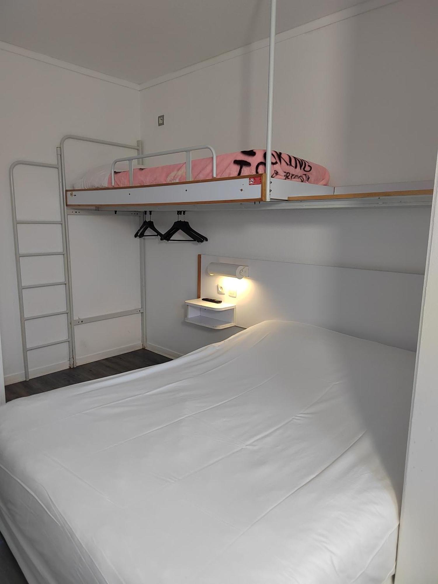 Alpha Hotel Bouafle Ngoại thất bức ảnh