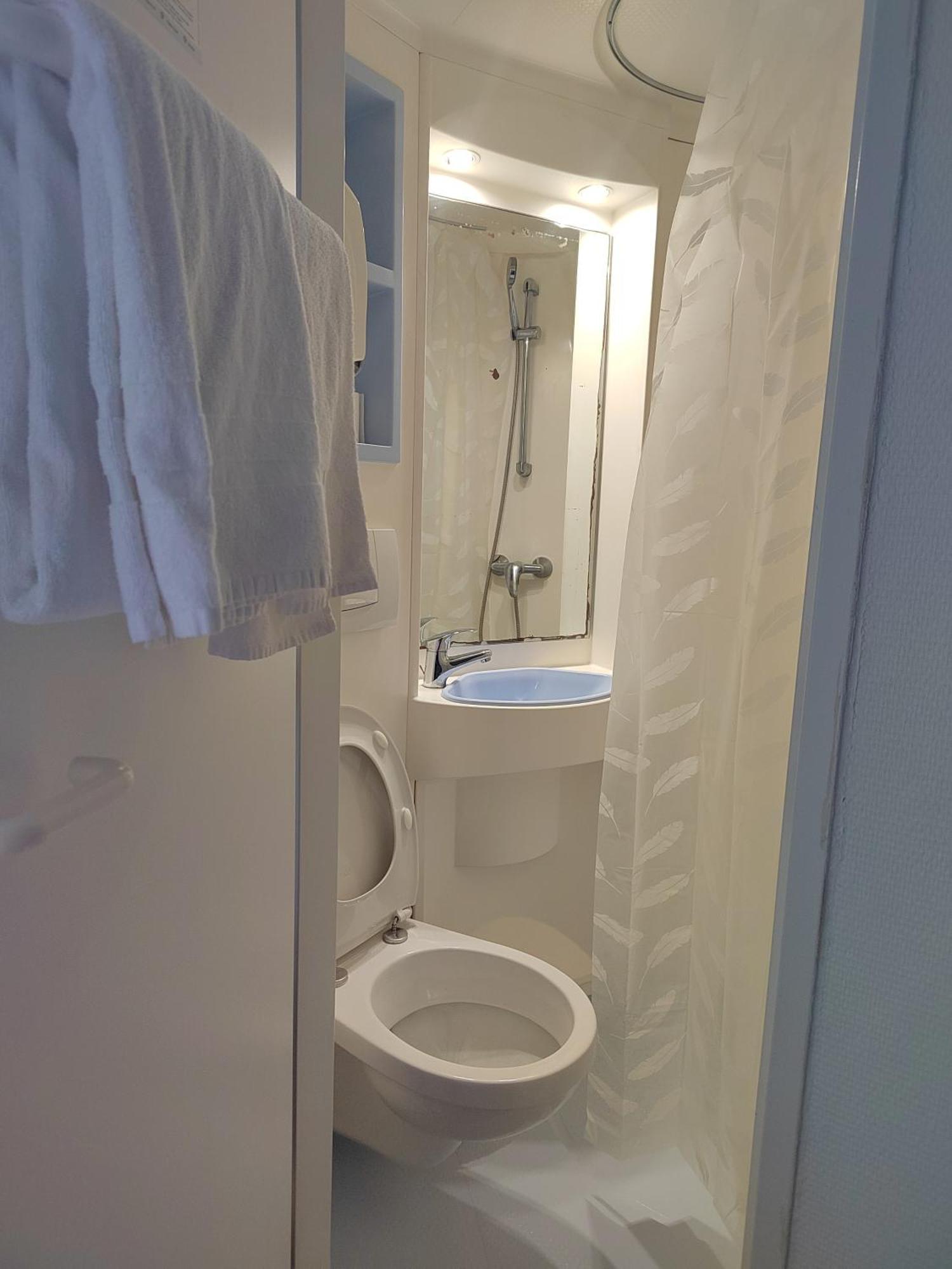 Alpha Hotel Bouafle Ngoại thất bức ảnh